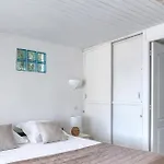 Cabanon Du Pin De Galle Avec A 30m Et Vue Le Pradet
